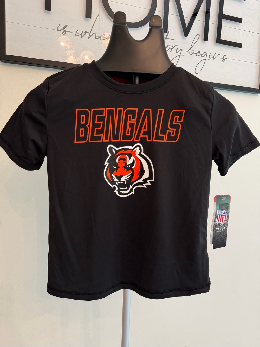 NWT Cincinnati Bengals Youth Athletic Shirt, Size Medium 5/6